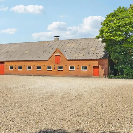 3 Bedroom Gorgeous In Bkmarksbro